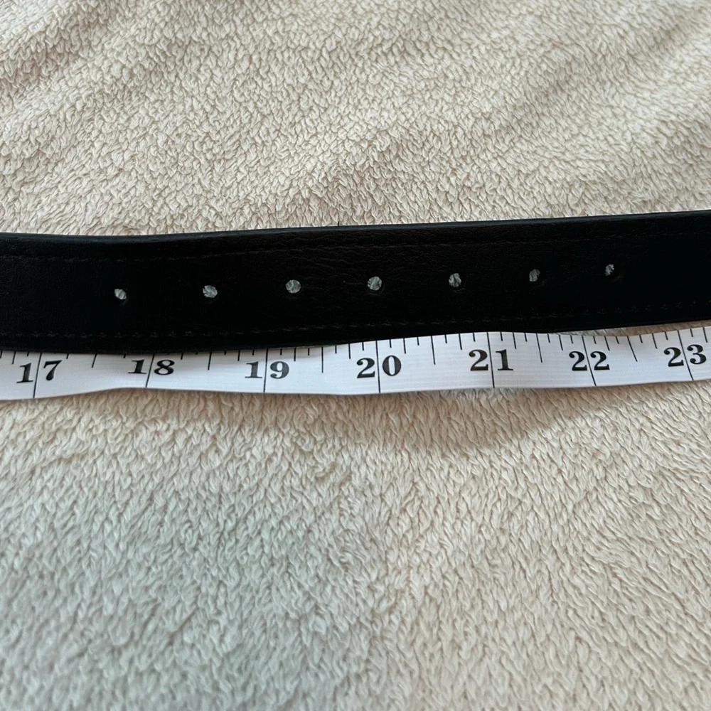 Columbia Boys XS (19-21) Reversible Black/Brown Synthetic Leather Belt. NWT.